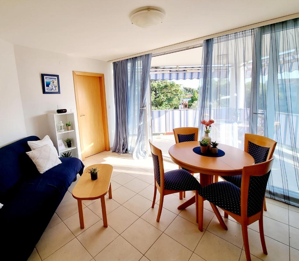Sea View App Mirta Apartment Umag Luaran gambar