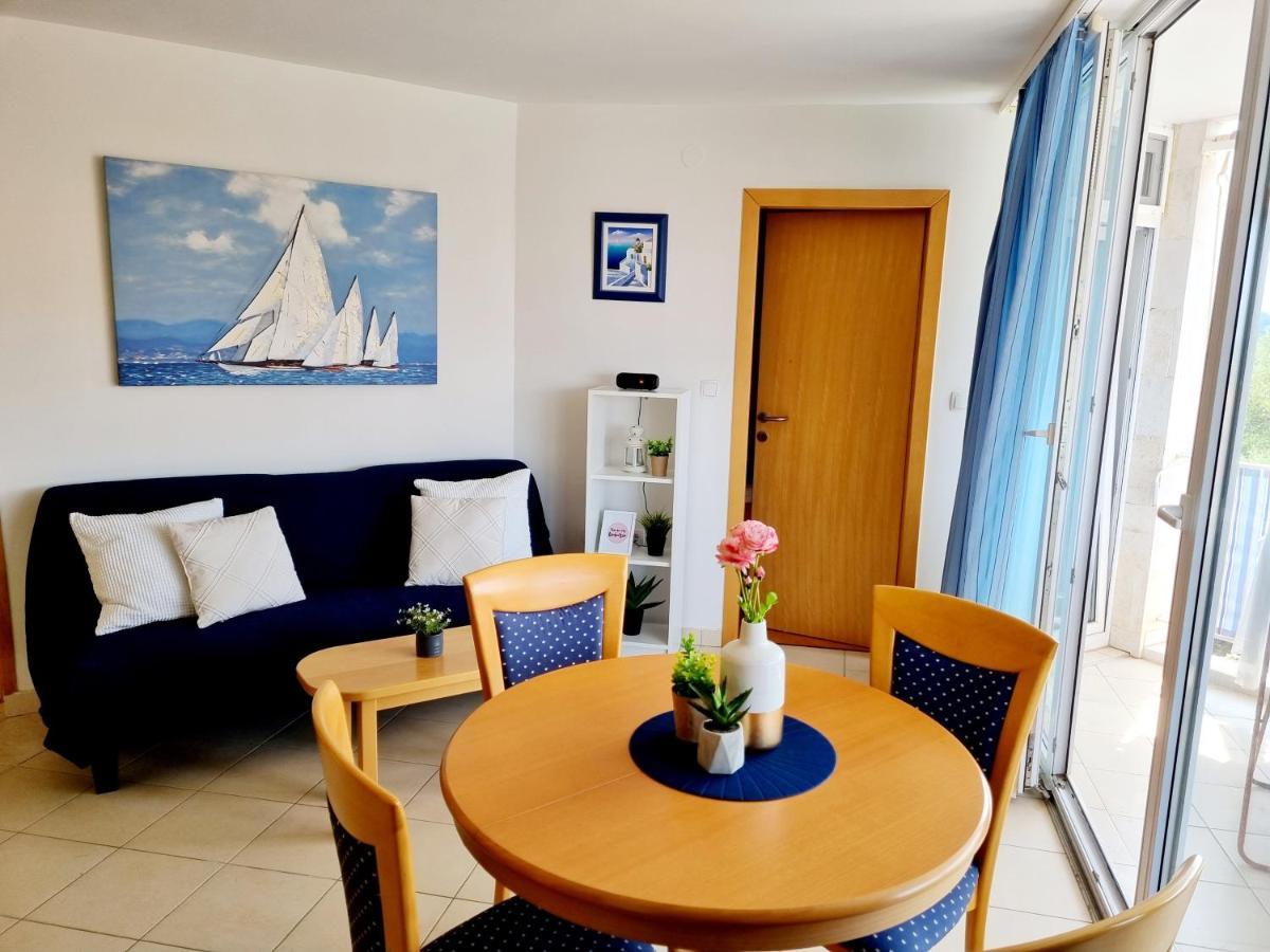 Sea View App Mirta Apartment Umag Luaran gambar
