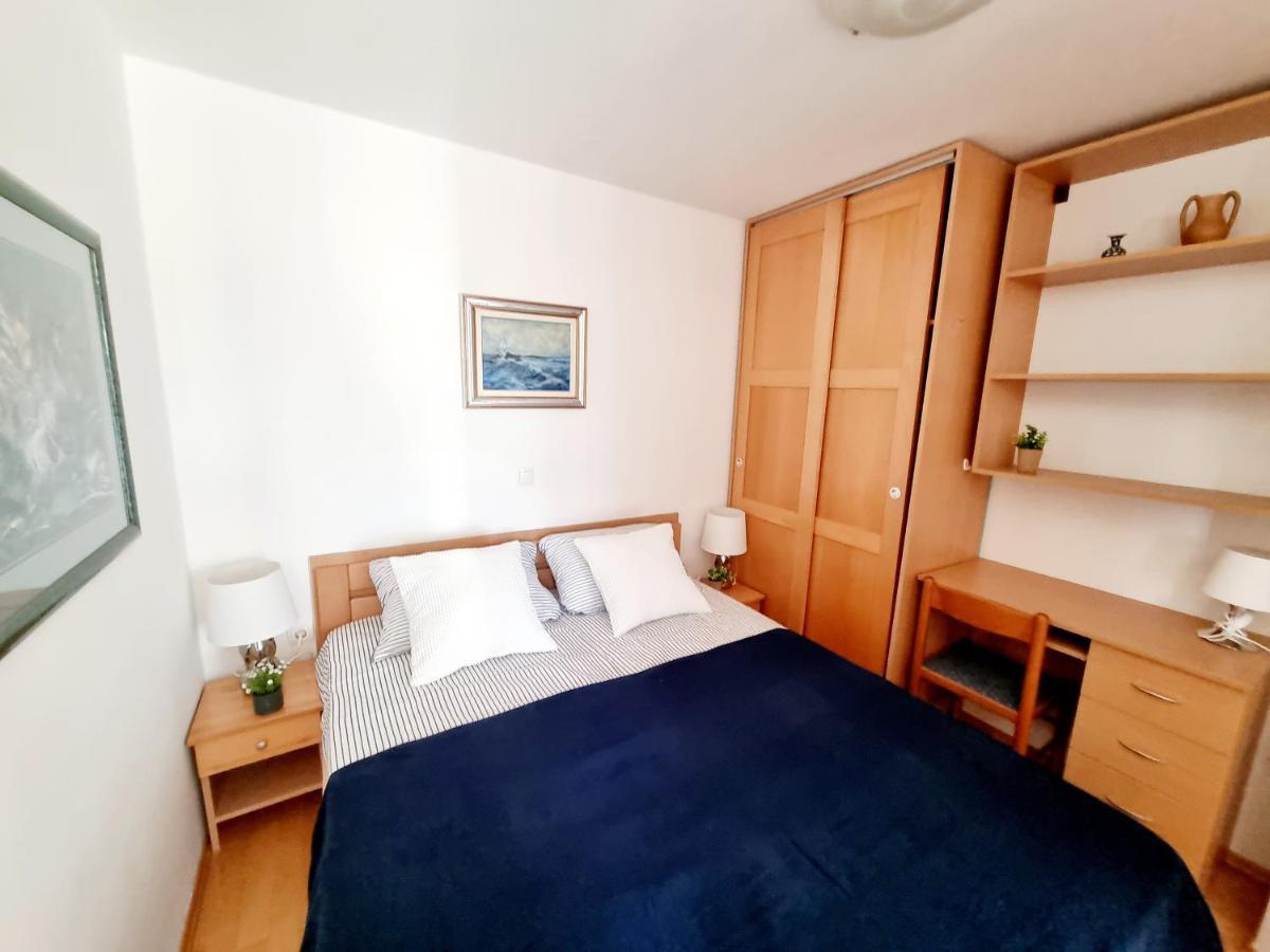 Sea View App Mirta Apartment Umag Luaran gambar