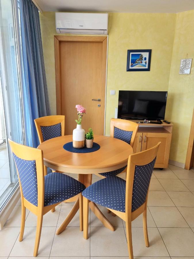 Sea View App Mirta Apartment Umag Luaran gambar