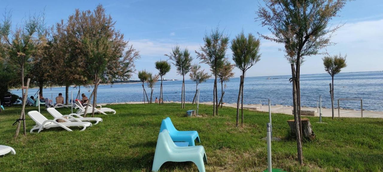 Sea View App Mirta Apartment Umag Luaran gambar
