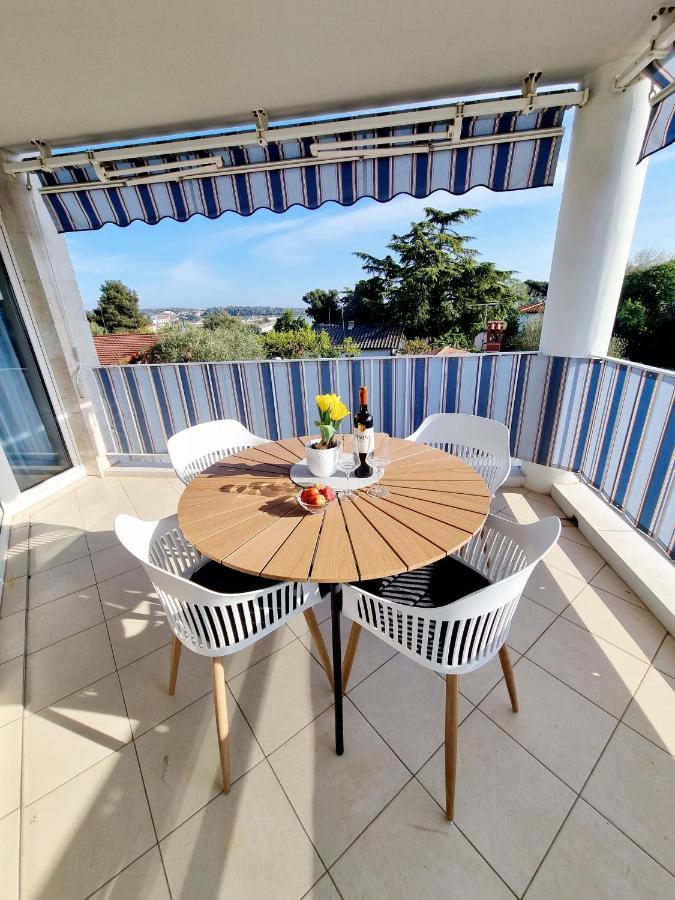 Sea View App Mirta Apartment Umag Luaran gambar